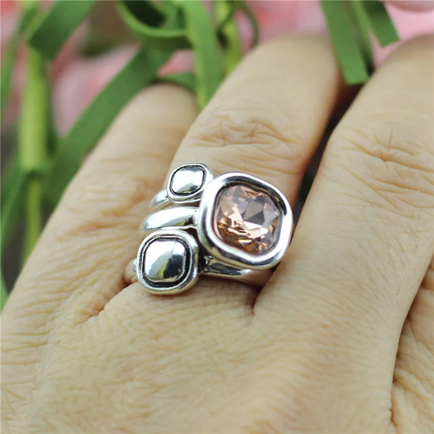 Fashion Design Elegant Women Square Crystal Retro Ring For Female Party Wedding 17mm Diameter Jewelry