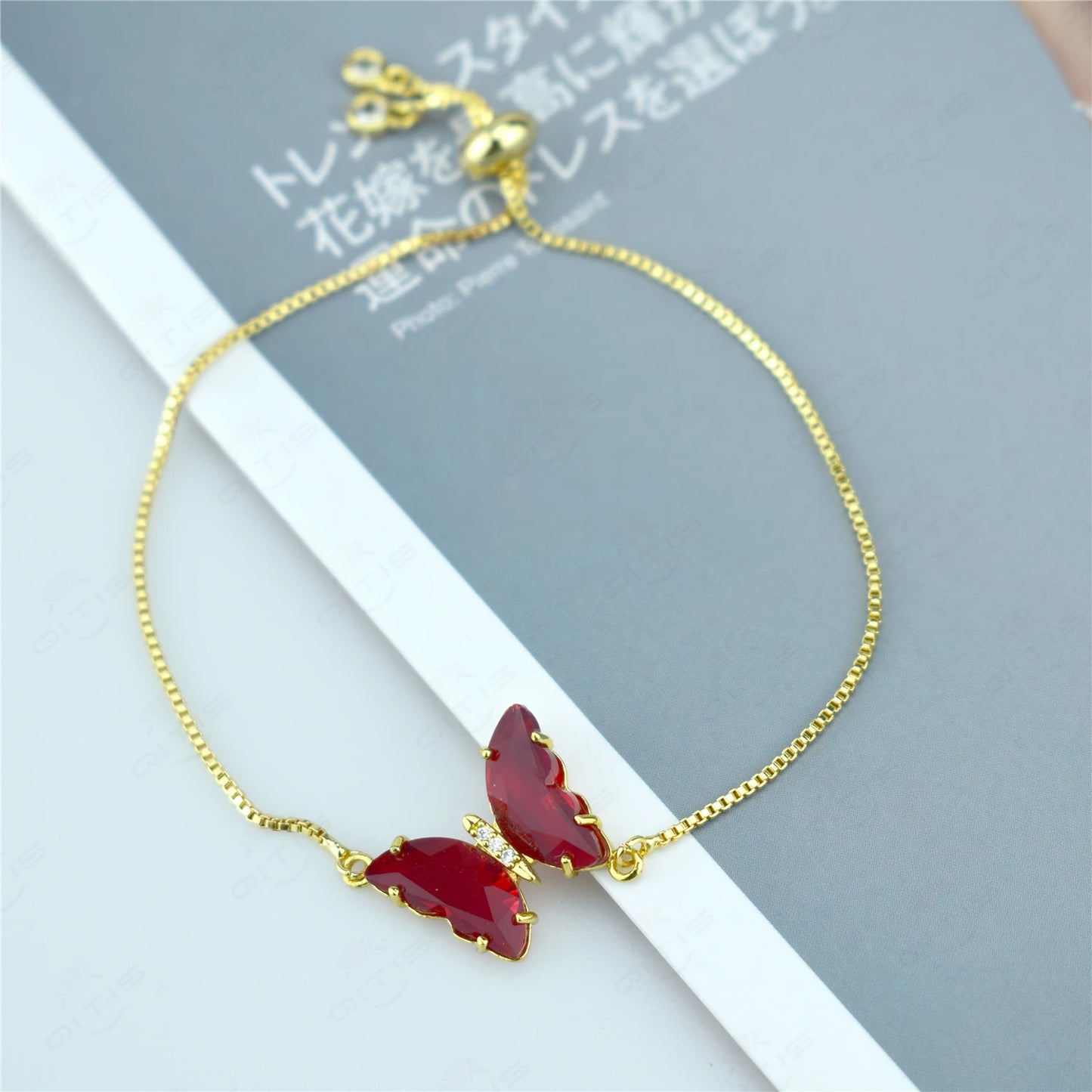 New Fashion Transparent Crystal Butterfly Zircon Bracelet Female Box Bracelet Copper Zircon Color Jewelry