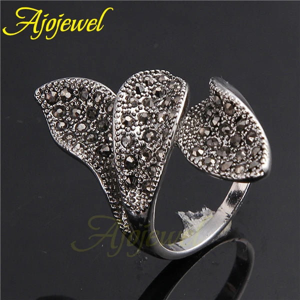 Vintage Three Leaves Retro Ring Women Black Rhinestones Ladies Jewelry Special Gift Bague