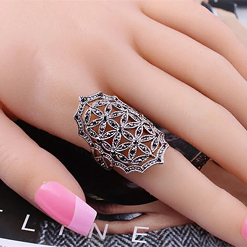 Bijoux Anel De Formatura Fashion Hollow Out Snowflake Black Crystal Big Rings For Women