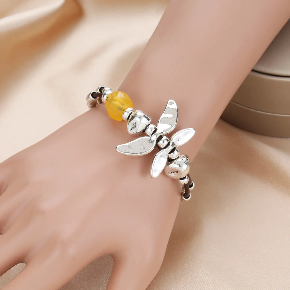 Top Quality Fashion Antique Silver Plated Retro Vintage Dragonfly Handmade Leather Bracelet For Women Female Wholesale