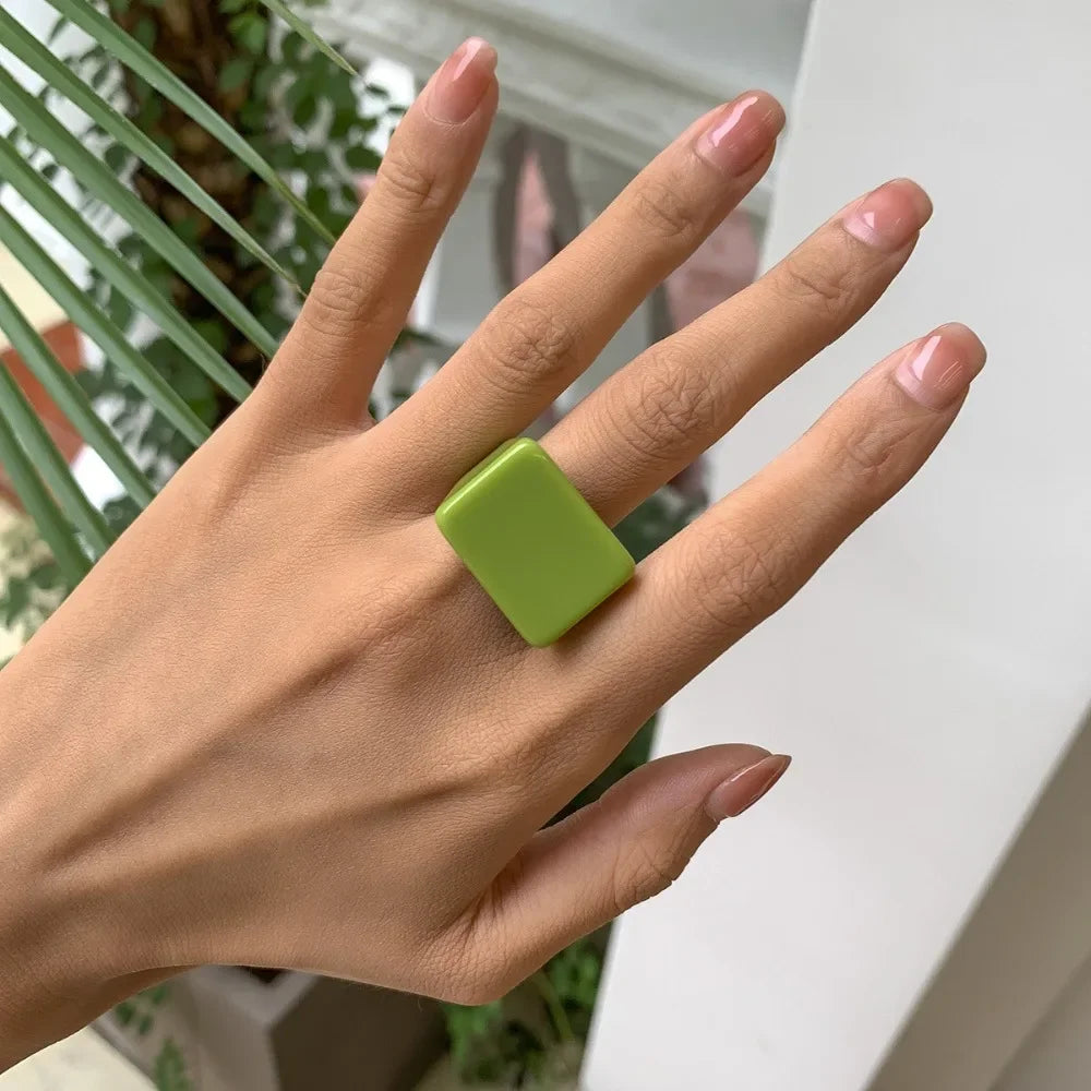 Trendy Colored Acrylic Rings for Women Fashion Simple Geometric Square Wide Edge Resin Ring Y2k Punk Ring Jewelry Accessories