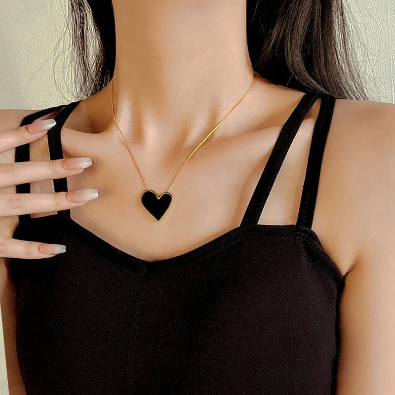 NEW European and American Sexy Black Peach Heart Pendant Stainless Steel Necklace Girl's Sexy Necklace Accessories For Womans Gift