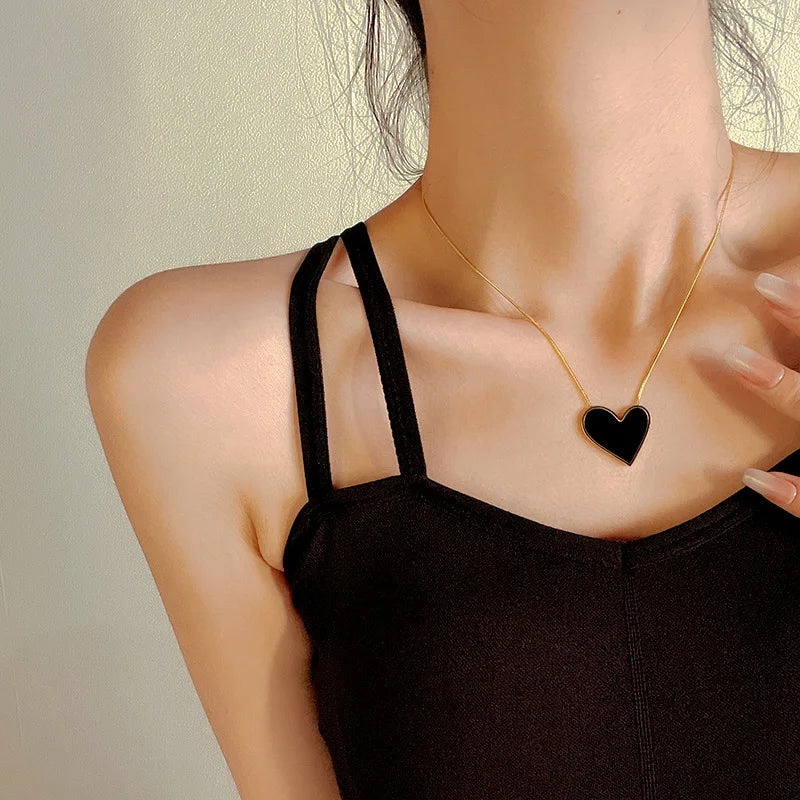 NEW European and American Sexy Black Peach Heart Pendant Stainless Steel Necklace Girl's Sexy Necklace Accessories For Womans Gift