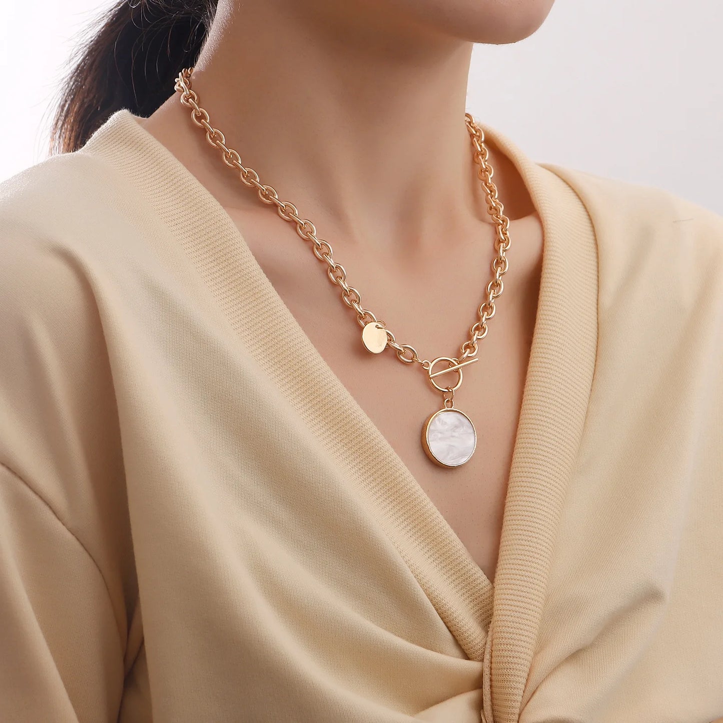 Niche Design Mother-of-pearl Necklace Female