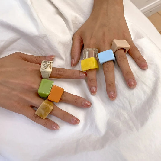 Trendy Colored Acrylic Rings for Women Fashion Simple Geometric Square Wide Edge Resin Ring Y2k Punk Ring Jewelry Accessories