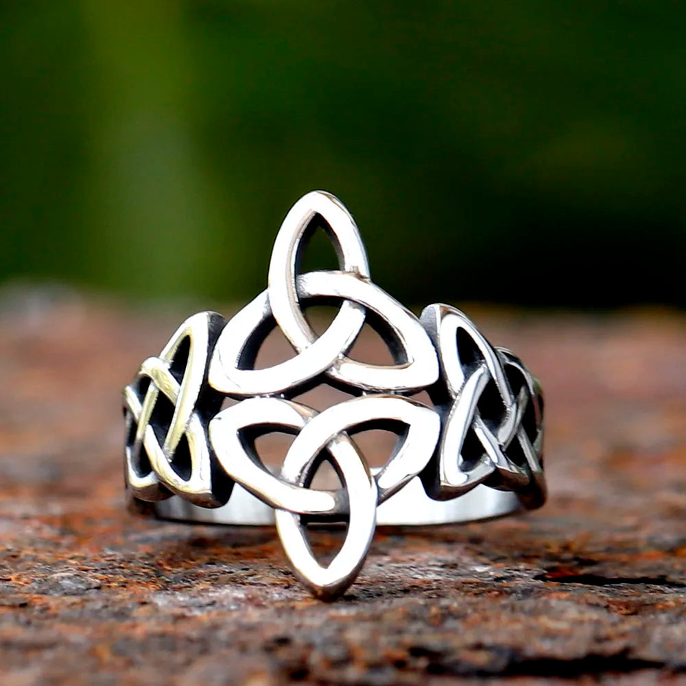 Vintage Hollow Out Mens Stainless Steel Celtic Knot Ring Simple Nordic Trinity Irish Rings for Women Viking Amulet Jewelry Gift