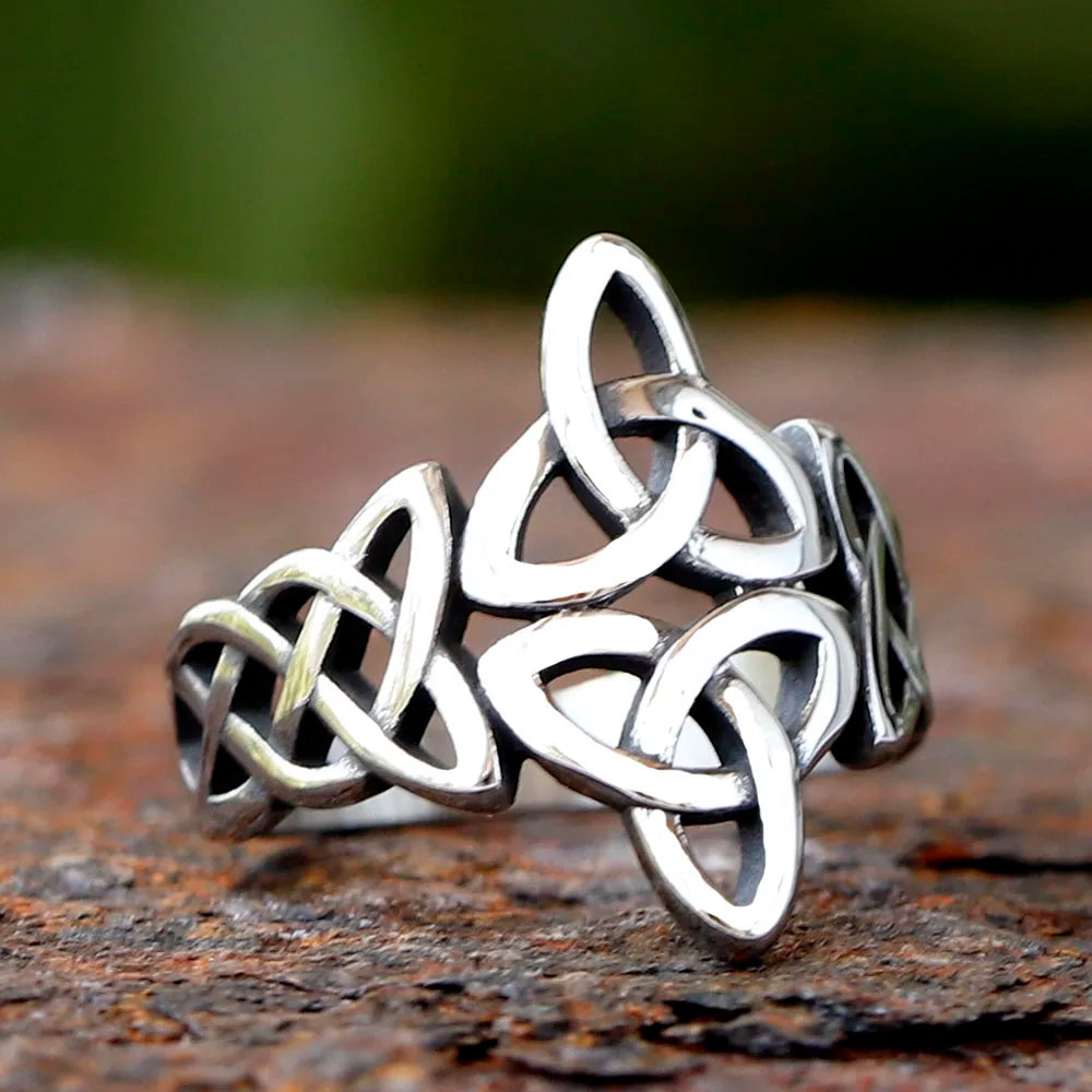 Vintage Hollow Out Mens Stainless Steel Celtic Knot Ring Simple Nordic Trinity Irish Rings for Women Viking Amulet Jewelry Gift