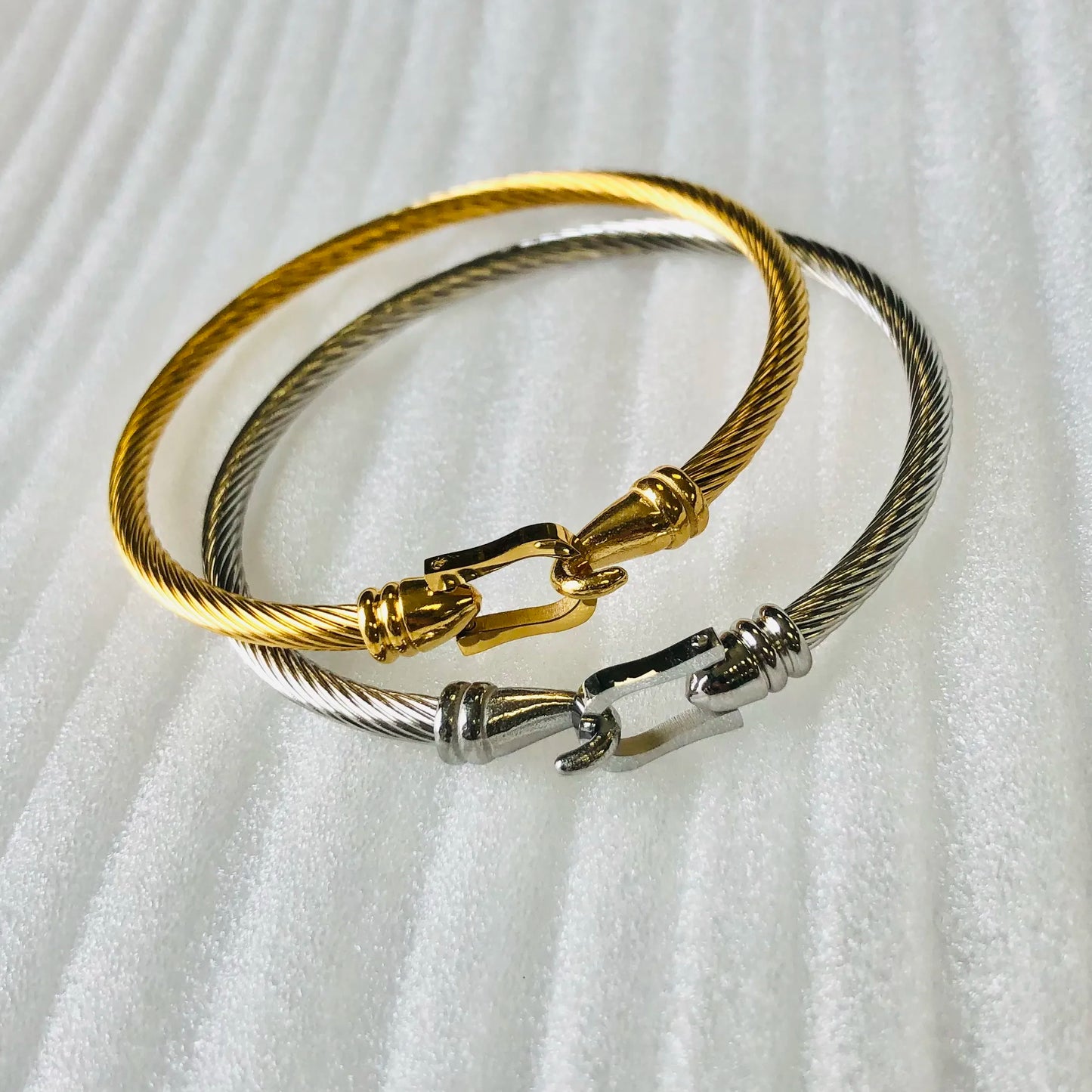 Steel Wire Rope Horseshoe Buckle  Bracelet Titanium Cable Elastic Twisted Wire Hook Bangle Roman Number Bague