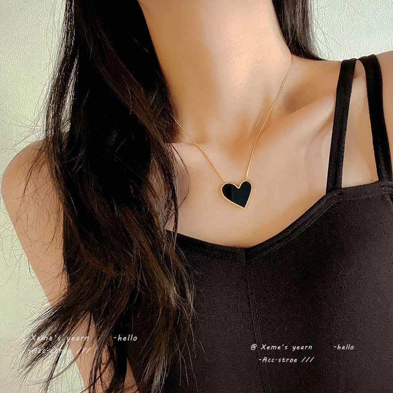 NEW European and American Sexy Black Peach Heart Pendant Stainless Steel Necklace Girl's Sexy Necklace Accessories For Womans Gift